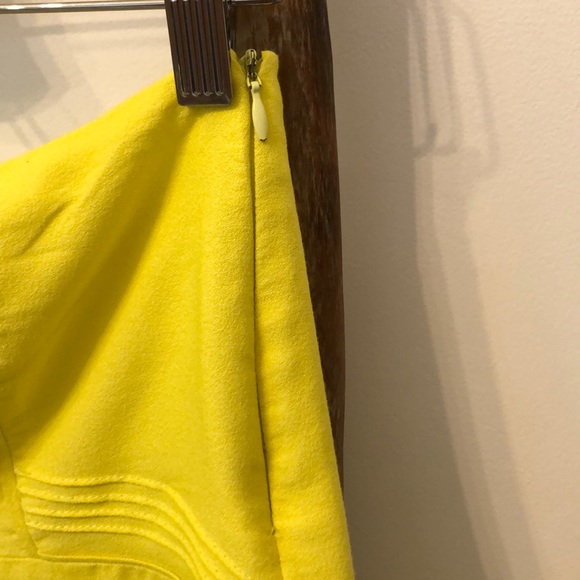 💫 3/10$ Yellow skirt - Picture 3 of 3